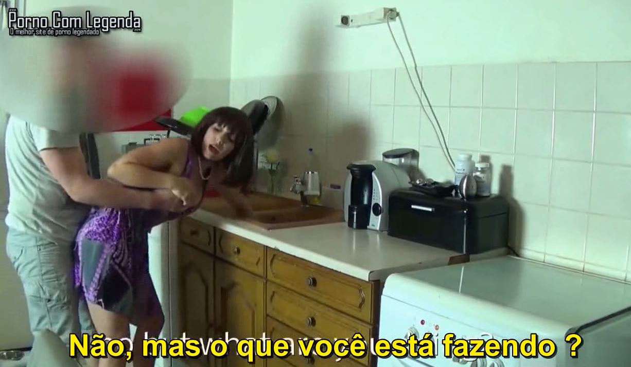 Encoxou a mãe na pia – Porno Legendado – Porno Com Legenda